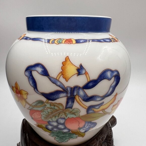 Bernardaud Limoges "Borghese" Porcelain Vase Hand-Painted Floral & Fruit Design - Picture 14 of 16